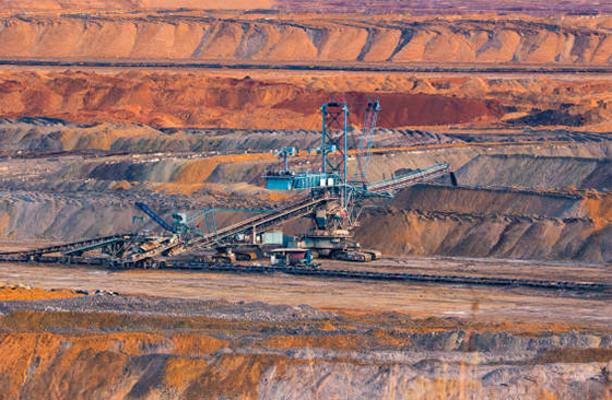Bauxite mine2.jpg Bauxite mine2.jpg